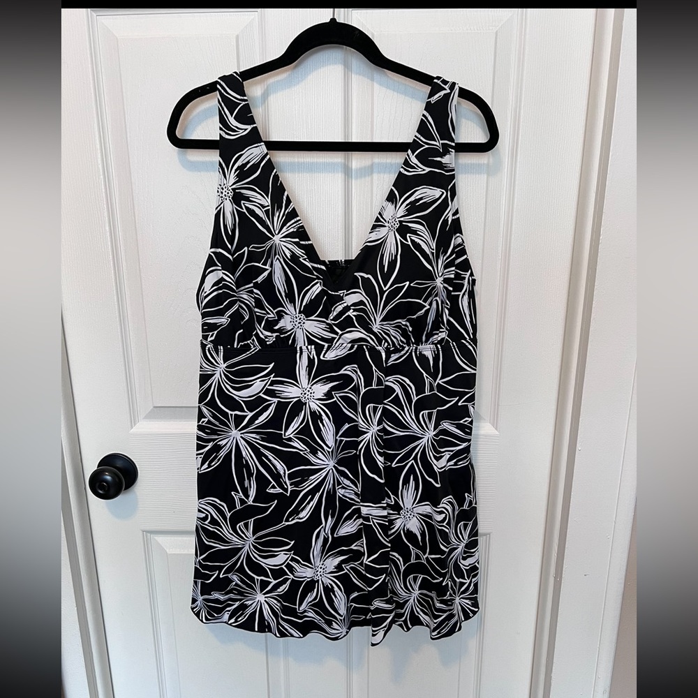 Woman Within Plus Sz 20 Slimming with tummy control swim-dress one piece floral